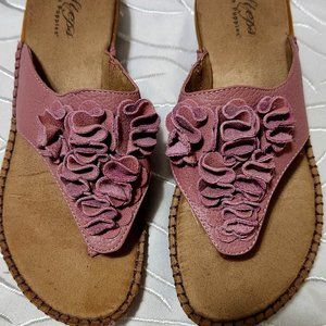 HUSH PUPPIES "Steps" Pink Ruffled Sandals Size 7.5